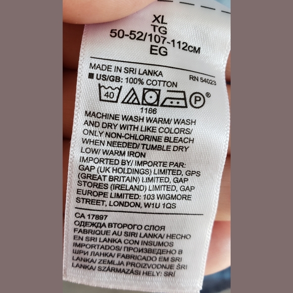 Banana Republic Standard Fit Button Down - Picture 7 of 7